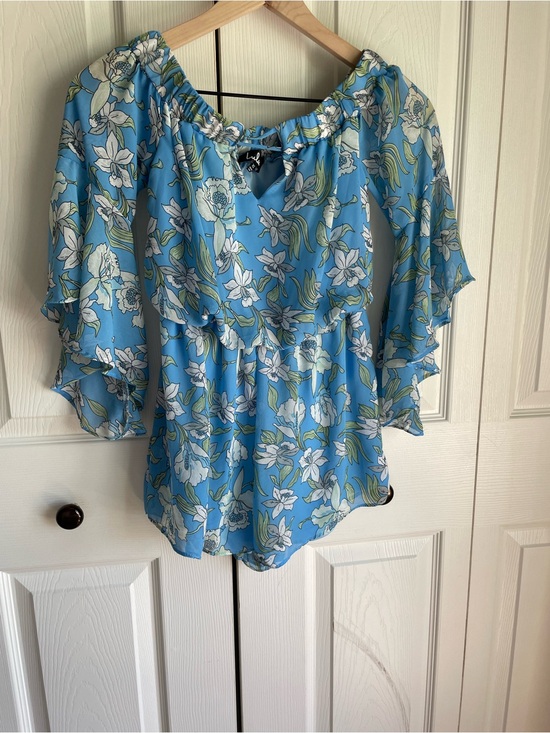 Lulus Pants - NWT Lush Blue Floral Off-Shoulder Flutter Sleeve Romper